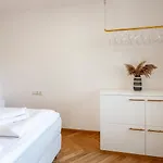 Mit Balkon & Parkplatz Im Zentrum Διαμέρισμα
