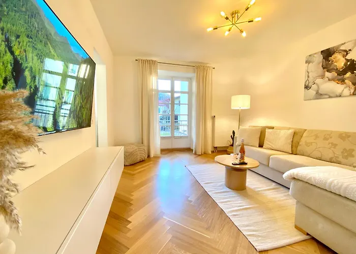 Appartement Mit Balkon & Parkplatz Im Zentrum *