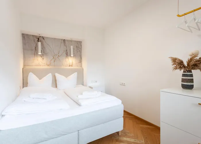 Appartement Mit Balkon & Parkplatz Im Zentrum